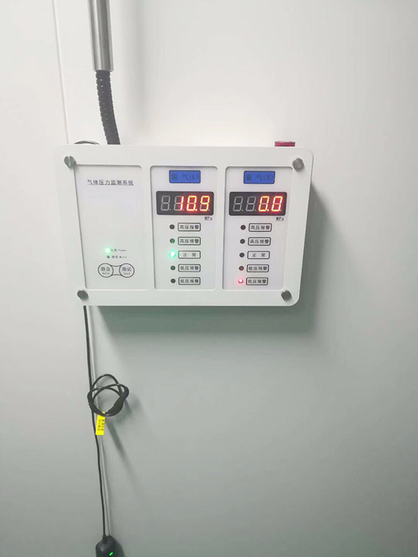 醫(yī)用氣體數(shù)顯壓力報警箱2