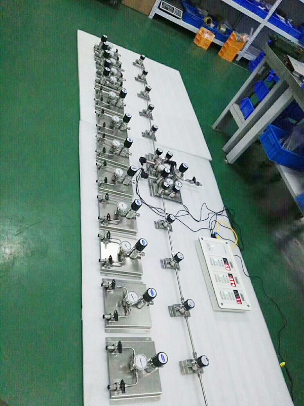 醫(yī)用氣體數(shù)顯壓力報警箱2