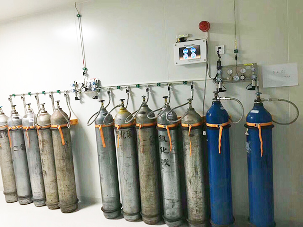 醫(yī)用氣體數(shù)顯壓力報警箱2